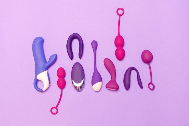 Dildo o vibratore? Ecco la guida al sex toys perfetto!